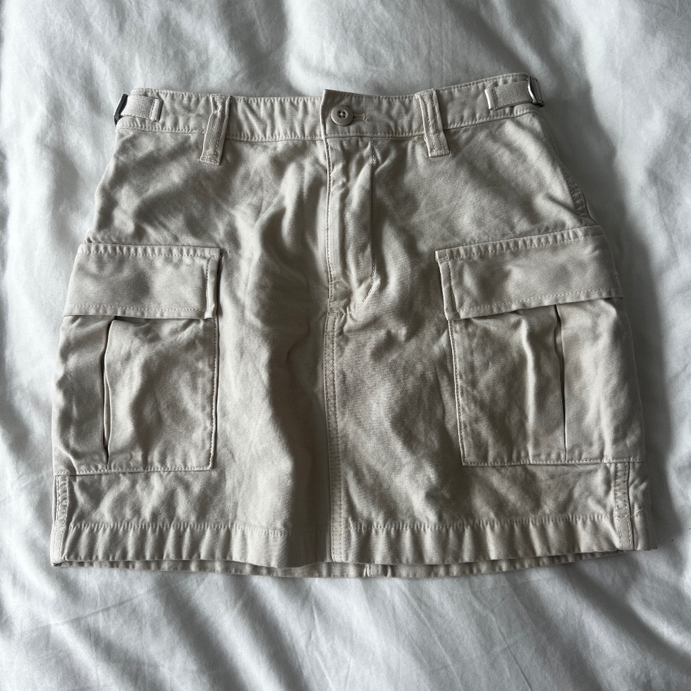 Aritzia Cargo Skirt